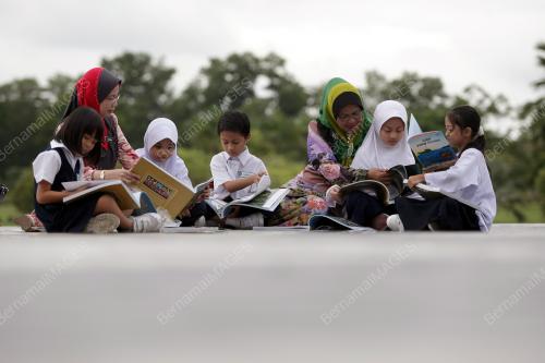 SK01_22042014_MEMBACA