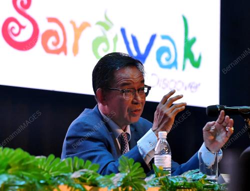 DATUK ABDUL KARIM RAHMAN HAMZAH