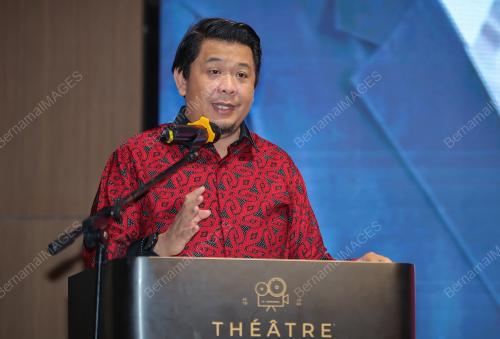 DATUK LUKANISMAN AWANG SAUNI