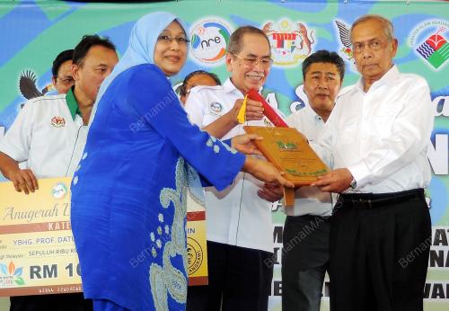 SK01_22102016_ANUGERAH_LANGKAWI