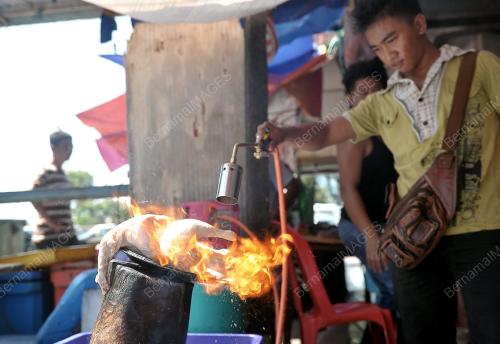 SK01_23062013_AYAM_BAKAR