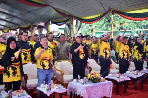 TAN SRI ABANG JOHARI TUN OPENG