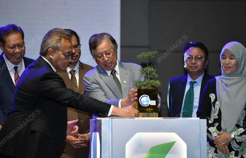 TAN SRI ABANG JOHARI TUN OPENG