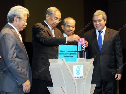 SK01_24042015_KONTRAK_PETRONAS
