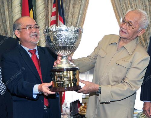 SK01_24102012_CUP_ITF