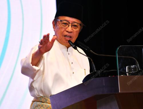 TAN SRI ABANG ZOHARI TUN OPENG