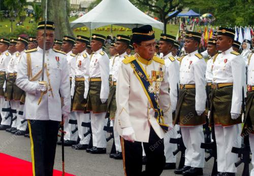 TUN ABANG MUHAMMAD SALAHUDDIN ABANG BARIENG