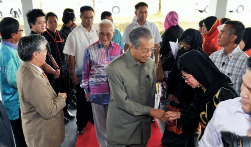 SK01_26022012_TUN_UNIMAS