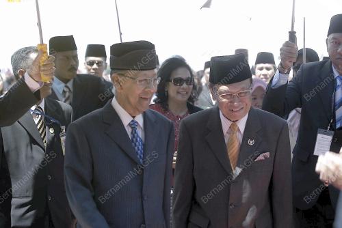 SULTAN ABDUL HALIM MU'ADZAM SHAH