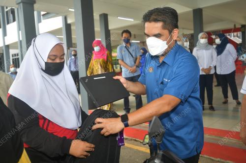 DATUK DR MOHD RADZI MD JIDIN
