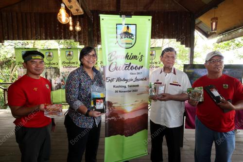SHARZEDE SALLEH ASKOR