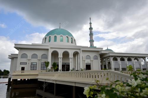 SK01_27022019_MASJID_TERAPUNG