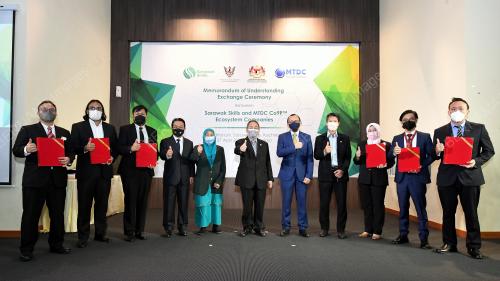 DATUK ROLAND SAGAH WEE INN