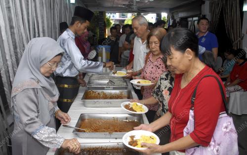 SK01_27062017_RAYA_DR_ANNUAR