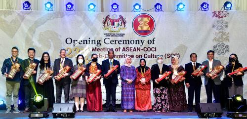 DATUK SERI NANCY SHUKRI