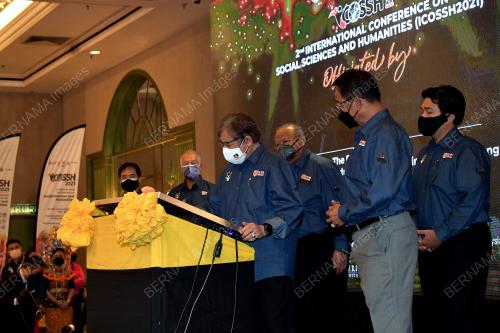 DATUK PATINGGI ABANG JOHARI TUN OPENG