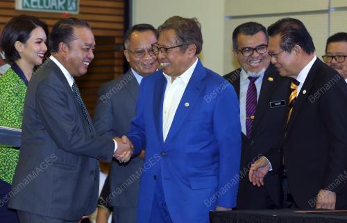 TAN SRI ABANG JOHARI TUN OPENG