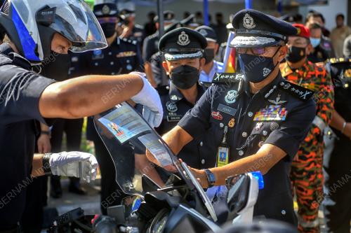 DATUK MOHD AZMAN AHMAD SAPRI