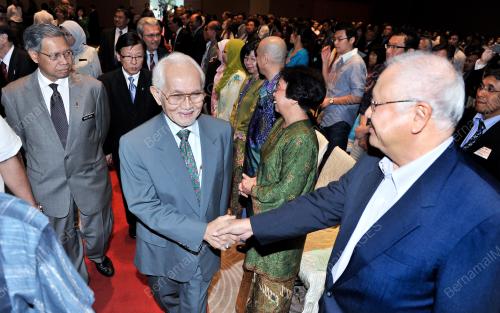 TAN SRI ABDUL TAIB MAHMUD