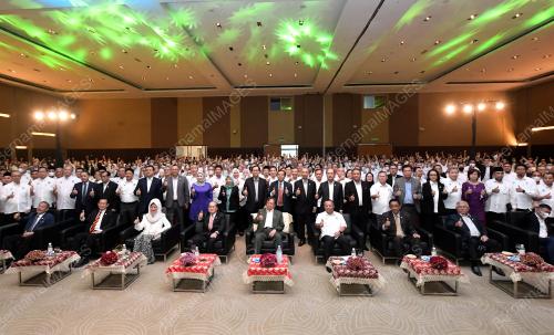 TAN SRI ABANG JOHARI TUN OPENG