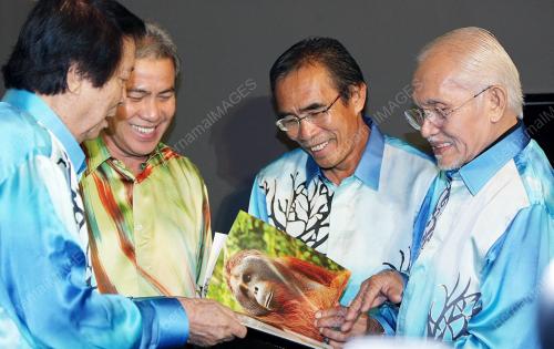 ABDUL TAIB MAHMUD