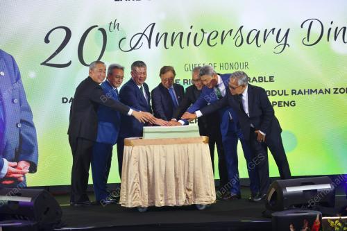 TAN SRI ABANG JOHARI TUN OPENG