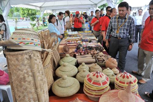 DATUK SERI WILLIAM MAWAN IKOM