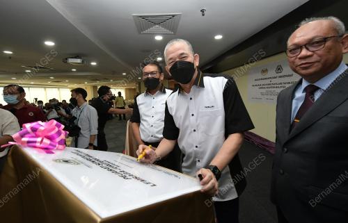 DATUK SERI FADILLAH YUSOF