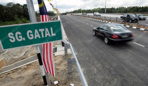 JAMBATAN SUNGAI GATAL