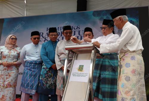 TAN SRI ABANG JOHARI TUN OPENG