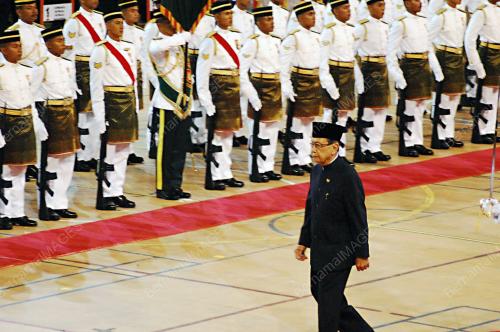 MUHAMMAD SALAHUDDIN ABANG BARIENG