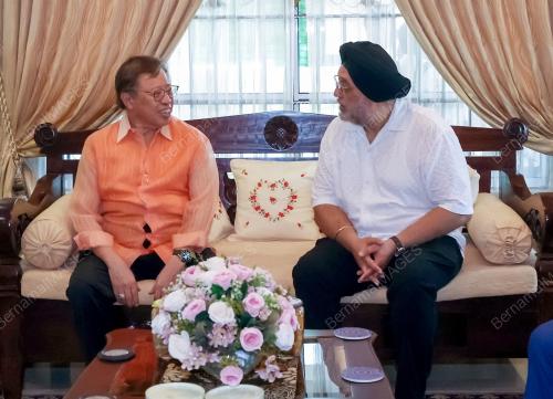 TAN SRI ABANG JOHARI TUN OPENG