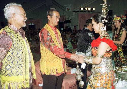 SK02-09_06_2001_PAK-GAWAI_09062001