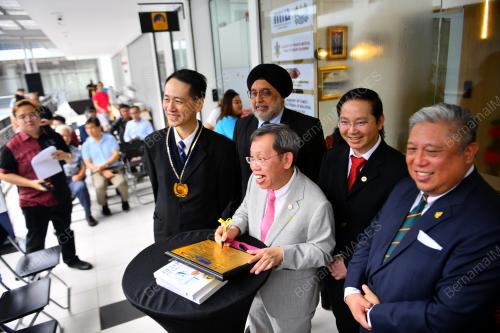 DATUK AMAR DR SIM KUI HIAN