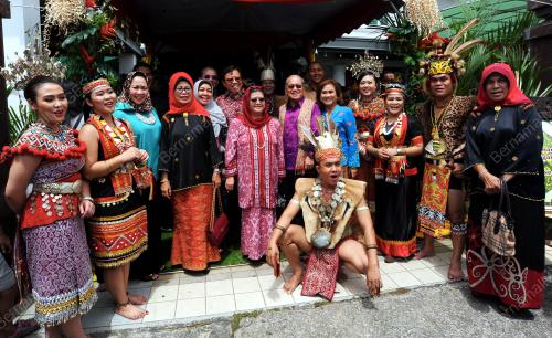 SK02_01062016_PERAYAAN_GAWAI