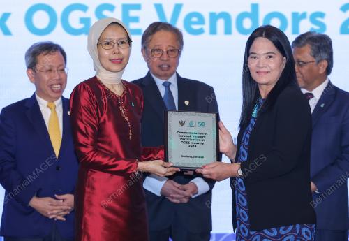 TAN SRI ABANG JOHARI TUN OPENG