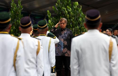 TAN SRI ABANG JOHARI TUN OPENG