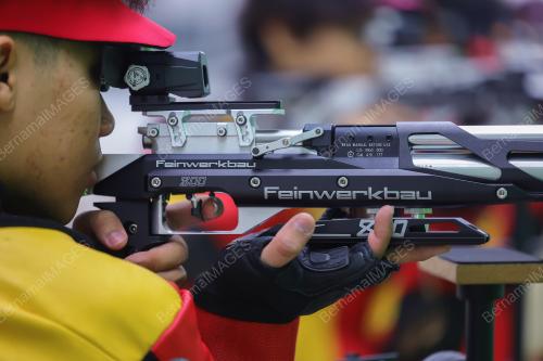LATIHAN MENEMBAK ATLET SARAWAK