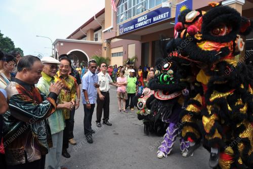 SK02_01102012_STUTONG_PASAR