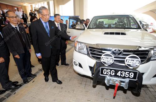 SK02_02012015_KERETA_BALAK