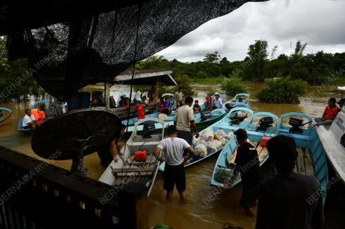 RUMAH PANJANG MULO SUNGAI KAKUS