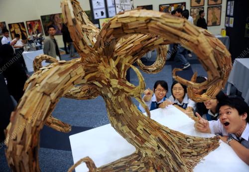 SK02_02042012_PAMERAN