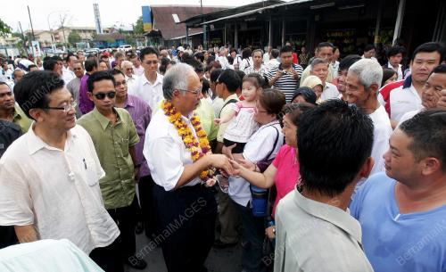 MOHD NAJIB TUN ABDUL RAZAK