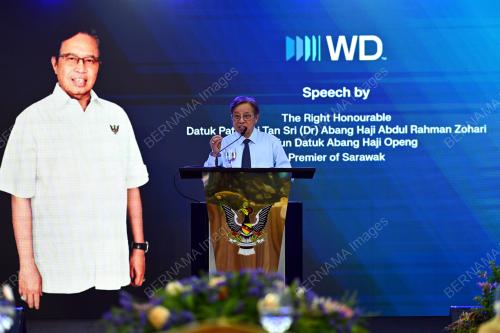 TAN SRI ABANG JOHARI TUN OPENG