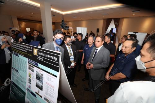 TAN SRI ABANG JOHARI TUN OPENG