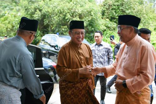 TAN SRI ABANG JOHARI TUN OPENG