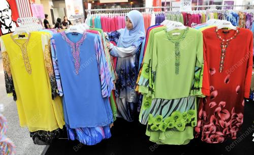 BAJU KURUNG