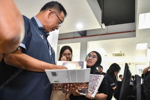 DATUK SERI ABDUL KARIM RAHMAN HAMZAH