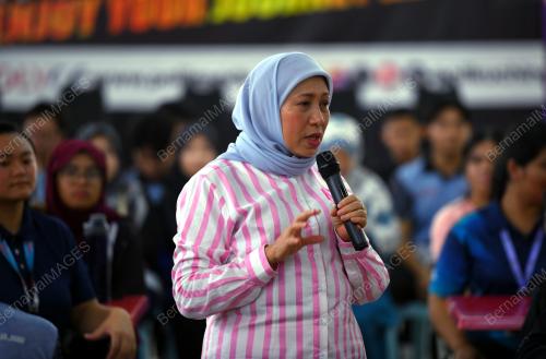 DATUK SERI NANCY SHUKRI