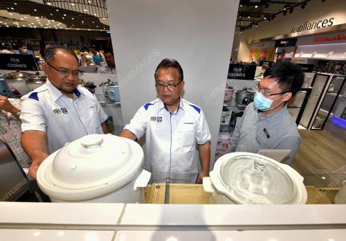 DATUK ALEXANDER NANTA LINGGI